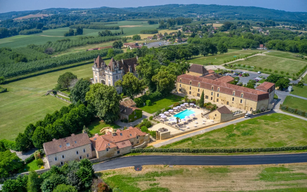 Vue sur la vallée de la Dordogne depuis le Château de Monrecour