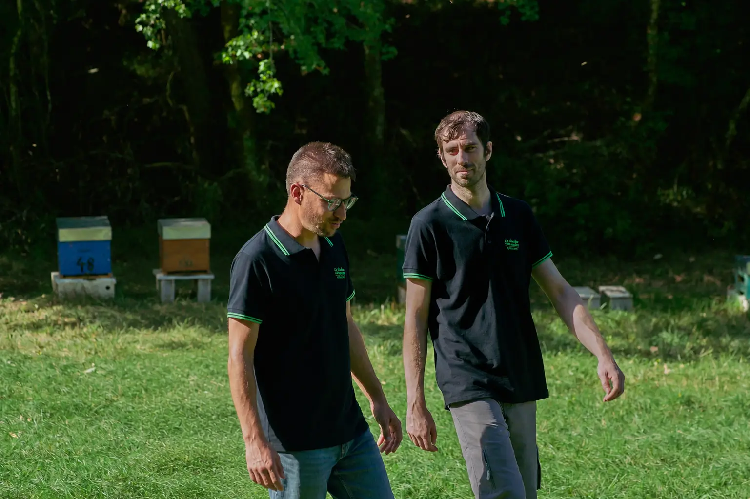 Équipe du Rucher du Marandou – Benoit Serre avec ses deux collaborateurs